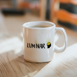 tassa luminar blanca amb logotip